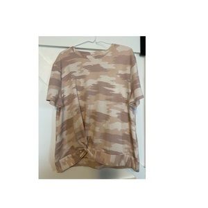 Camo twitsed front top